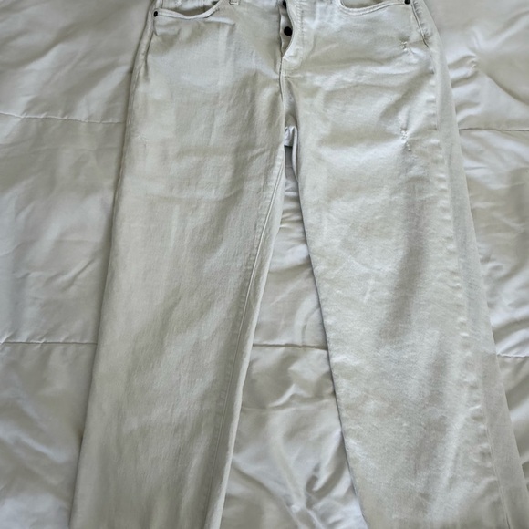 Lucky Brand Women's Straight Leg Jeans in Light Cream - Picture 1 of 5